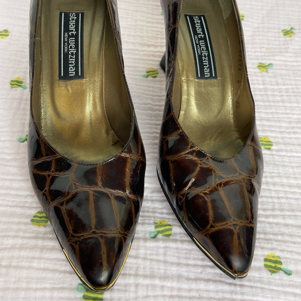 Stuart Weitzman Embossed Brown Patent Leather Pumps Size 8.5 - Picture 6 of 11